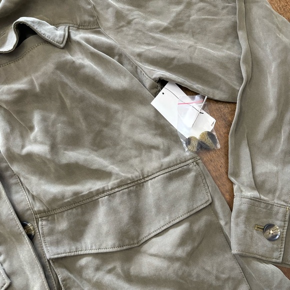 Treasure & Bond Sage Utility Jacket - Picture 4 of 8